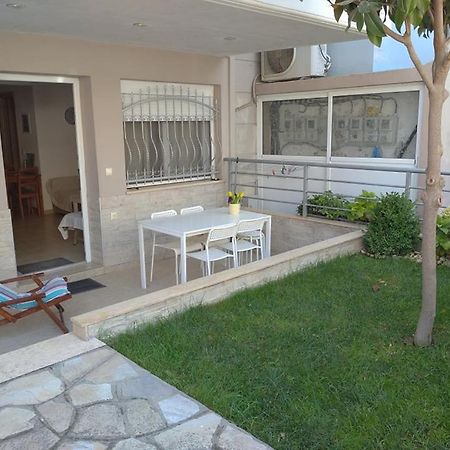 Δεσποινα Appartement Néa Péramos Buitenkant foto