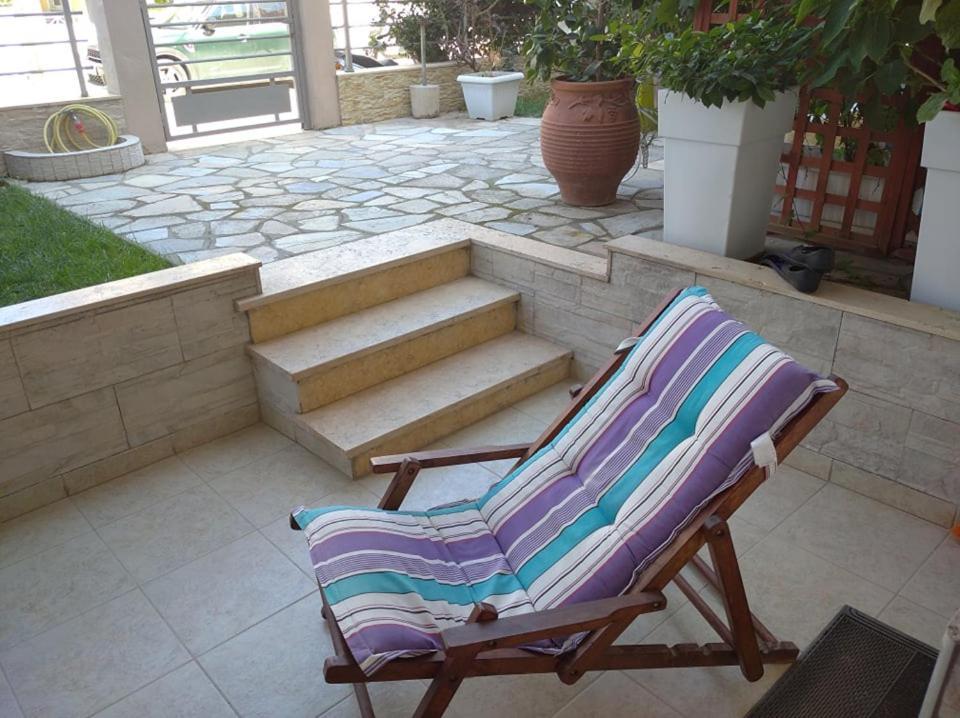 Δεσποινα Appartement Néa Péramos Buitenkant foto